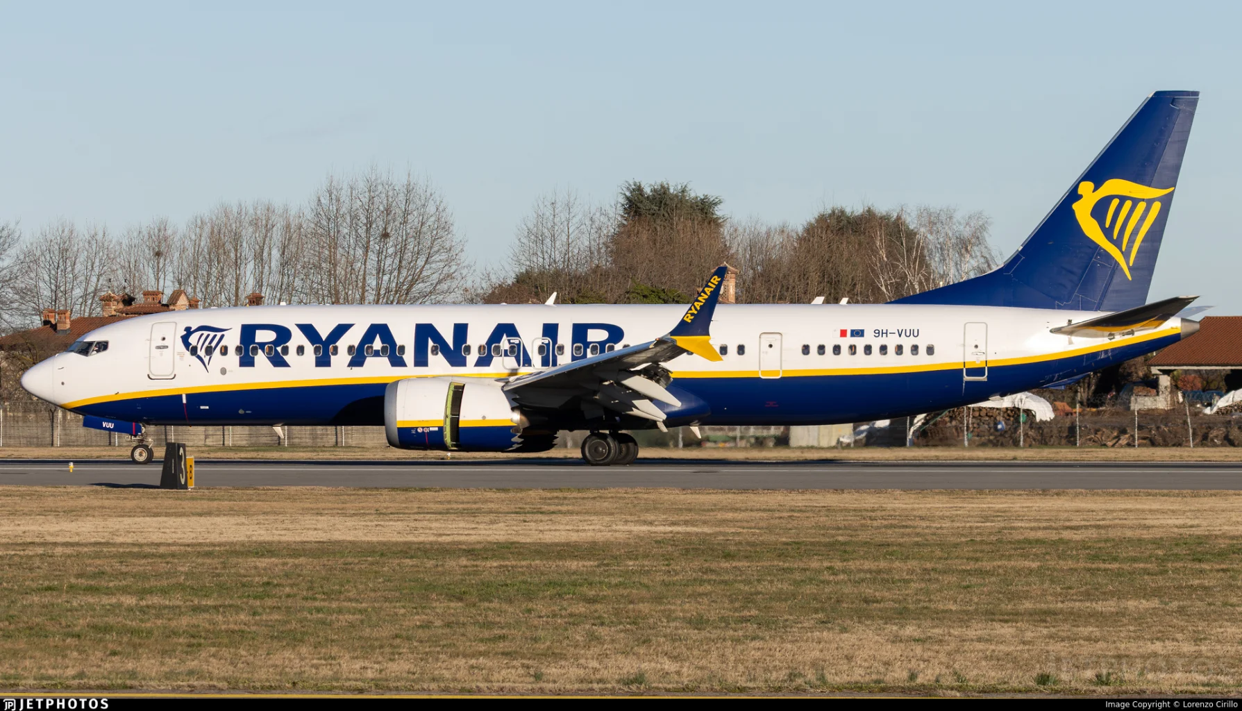 Ryanair 9H-VUU B38M