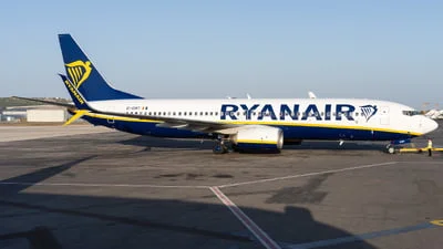 Ryanair EI-DWT Boeing 737-8AS