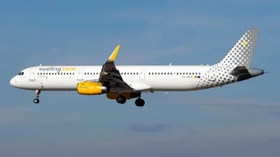 Vueling EC-MLD Airbus A321-231