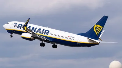 Ryanair (Buzz) SP-RNF Boeing 737-8AS