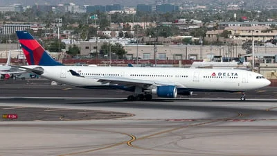 Delta Air Lines N827NW Airbus A330-302