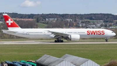 Swiss HB-JNJ Boeing 777-3DEER