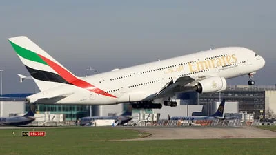 Emirates A6-EUO Airbus A380-842