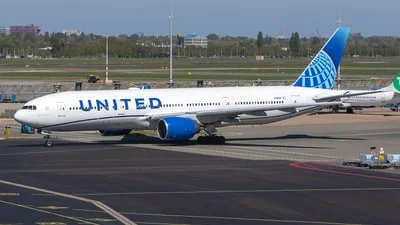 United Airlines N788UA Boeing 777-222(ER)