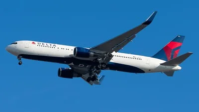 Delta Air Lines N1605 Boeing 767-332(ER)