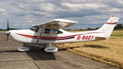 Private G-RACY Cessna 182S Skylane