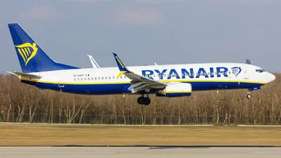 Ryanair EI-DWD Boeing 737-8AS