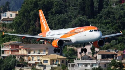 easyJet Europe OE-INO Airbus A320-214