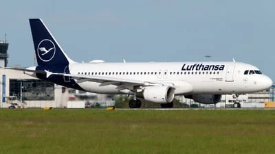 Lufthansa D-AIZI Airbus A320-214