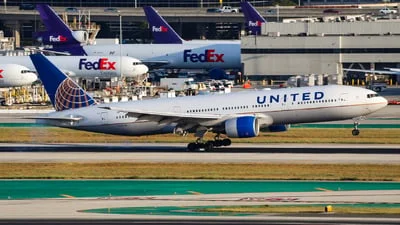 United Airlines N224UA Boeing 777-222(ER)
