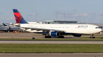 Delta Air Lines N807NW Airbus A330-323