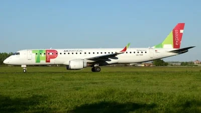 TAP Express CS-TAX Embraer ERJ-190-200LR