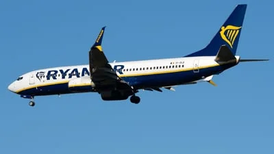 Ryanair EI-DLB Boeing 737-8AS