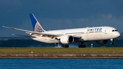 United Airlines N26967 Boeing 787-9 Dreamliner