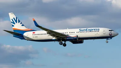 SunExpress TC-SRG Boeing 737-8JP