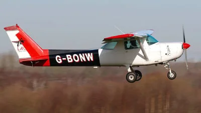 Private G-BONW Cessna 152 II