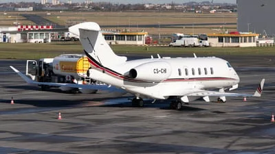NetJets Europe CS-CHI Bombardier BD-100-1A10 Challenger 350