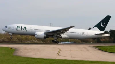 Pakistan International Airlines (PIA) AP-BHX Boeing 777-240(ER)