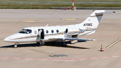 Private N719EL Raytheon Hawker 400XP