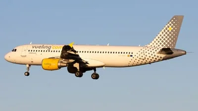 Vueling EC-MBF Airbus A320-214