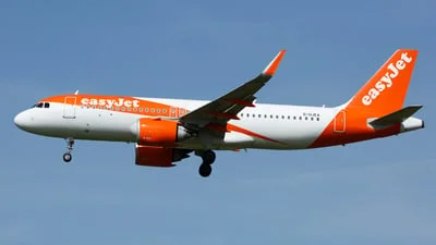 easyJet G-UJEA Airbus A320-251N