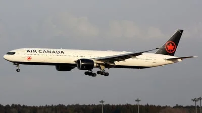 Air Canada C-FIUL Boeing 777-333ER