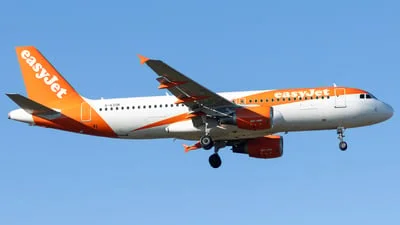 easyJet G-EZUK Airbus A320-214