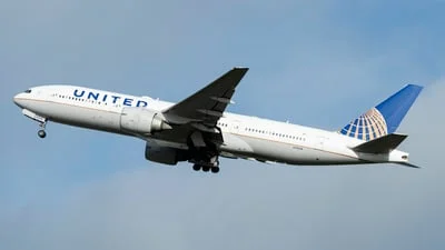 United Airlines N78008 Boeing 777-224(ER)