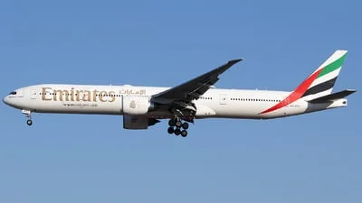 Emirates A6-EPU Boeing 777-31HER