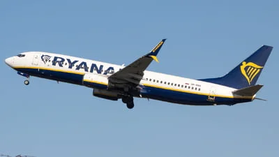 Ryanair (Buzz) SP-RNS Boeing 737-8AS