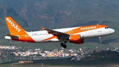 easyJet G-EZUS Airbus A320-214