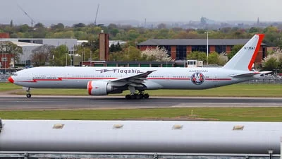 American Airlines N735AT Boeing 777-323ER