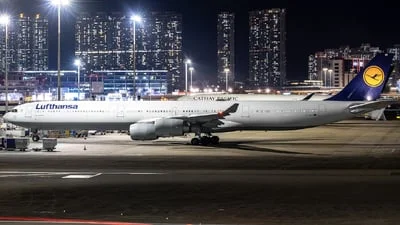 Lufthansa D-AIHX Airbus A340-642