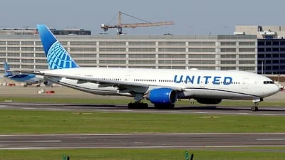 United Airlines N206UA Boeing 777-222(ER)