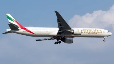 Emirates A6-ECZ Boeing 777-31HER