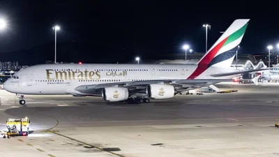 Emirates A6-EOV Airbus A380-861