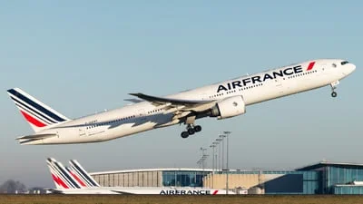 Air France F-GZNT Boeing 777-328ER