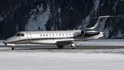 VistaJet Germany D-AZUR Embraer ERJ-135BJ Legacy 650