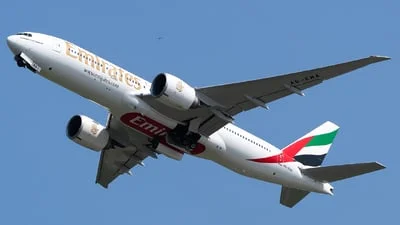 Emirates A6-EWA Boeing 777-21HLR