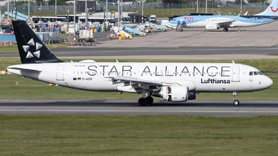 Lufthansa D-AIZM Airbus A320-214