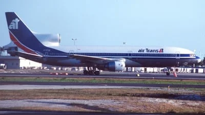 Air Transat C-GTSZ Lockheed L-1011-100 Tristar