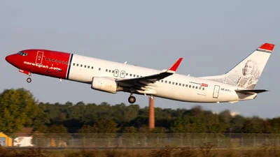 Norwegian SE-RRE Boeing 737-8JP