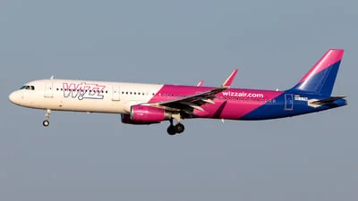 Wizz Air HA-LTM Airbus A321-231