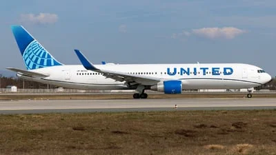 United Airlines N671UA Boeing 767-322(ER)