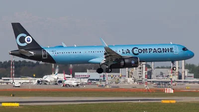 La Compagnie F-HNCO Airbus A321-252NX