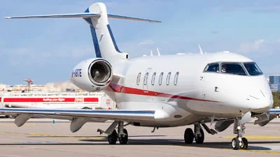 Ryanair M-ABTE Bombardier BD-100-1A10 Challenger 3500