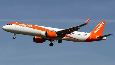 easyJet G-UZMI Airbus A321-251NX