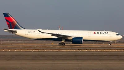 Delta Air Lines N413DX Airbus A330-941
