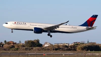 Delta Air Lines N429DX Airbus A330-941