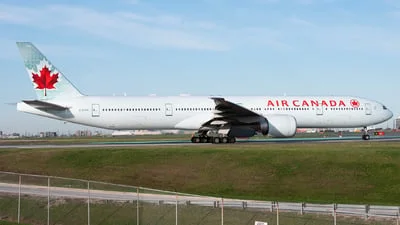 Air Canada C-FIVR Boeing 777-333ER